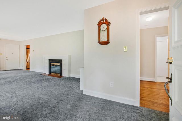 42 SHERWOOD RD, Cockeysville, MD 21030
