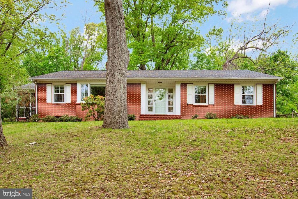 42 SHERWOOD RD, Cockeysville, MD 21030