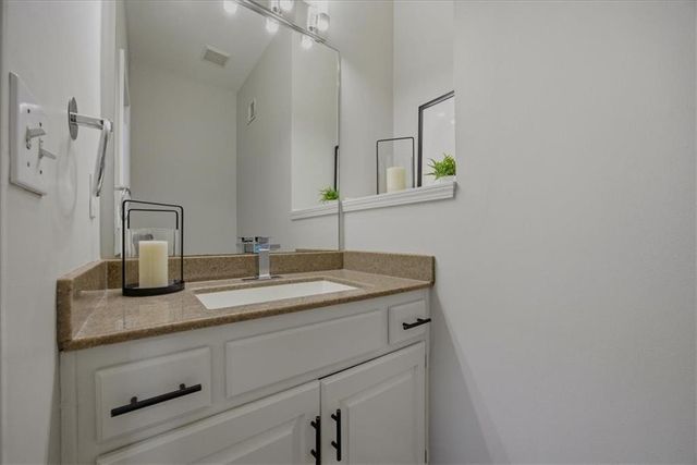 21617 W 97 Terrace, Lenexa, KS 66220