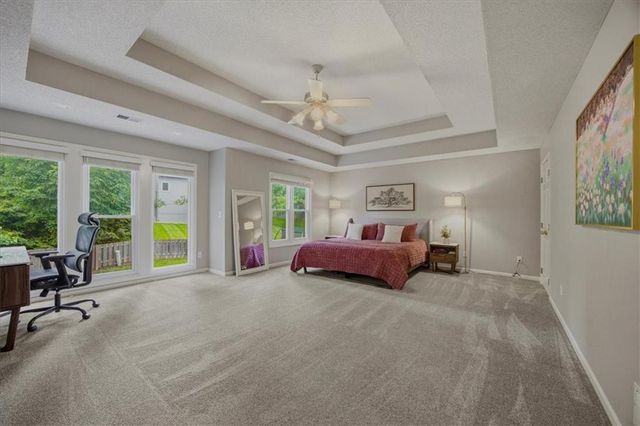 21617 W 97 Terrace, Lenexa, KS 66220