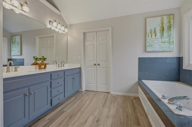 21617 W 97 Terrace, Lenexa, KS 66220