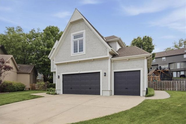 21617 W 97 Terrace, Lenexa, KS 66220