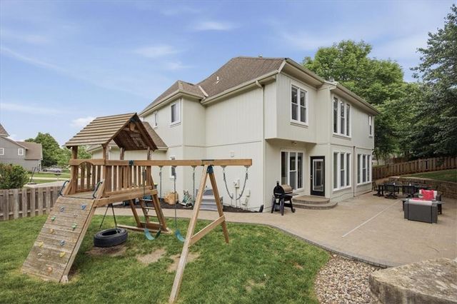 21617 W 97 Terrace, Lenexa, KS 66220