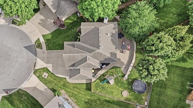 21617 W 97 Terrace, Lenexa, KS 66220