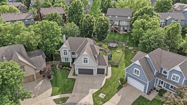 21617 W 97 Terrace, Lenexa, KS 66220