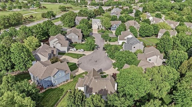 21617 W 97 Terrace, Lenexa, KS 66220