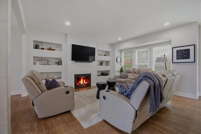21617 W 97 Terrace, Lenexa, KS 66220