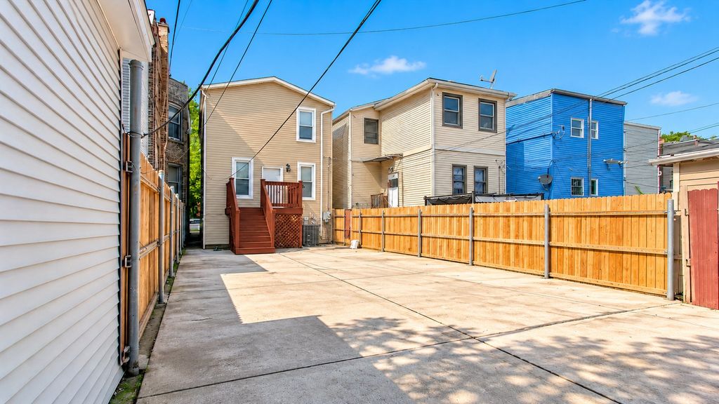 1411 N Keeler Avenue, Chicago, IL 60651 — photo 4