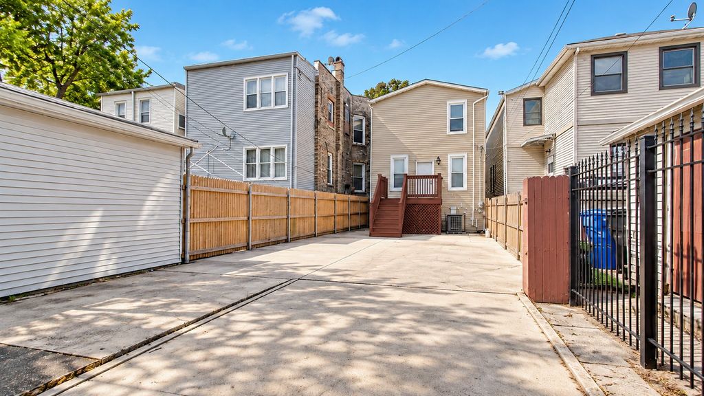 1411 N Keeler Avenue, Chicago, IL 60651 — photo 5