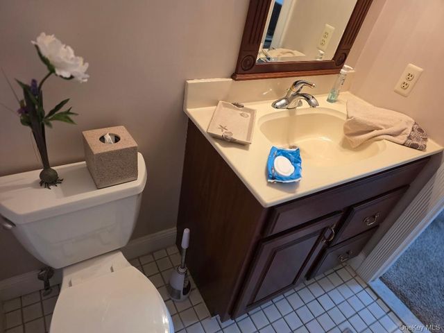 504 Gotham Court N, Saint James, NY 11780