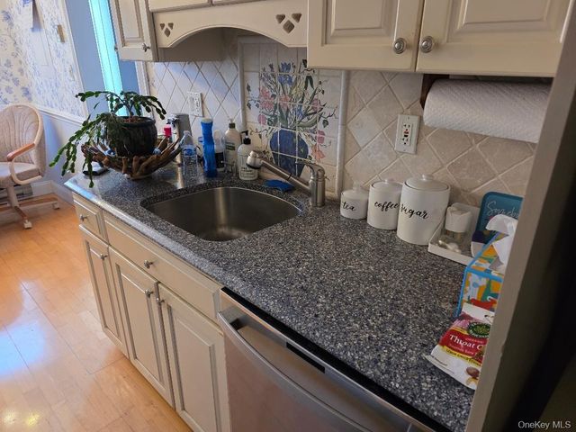 504 Gotham Court N, Saint James, NY 11780