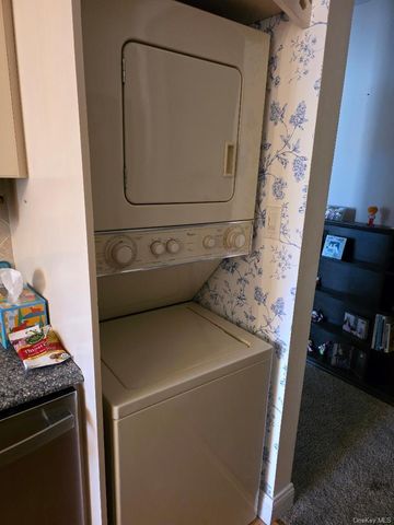 504 Gotham Court N, Saint James, NY 11780