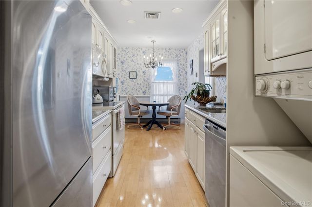 504 Gotham Court N, Saint James, NY 11780