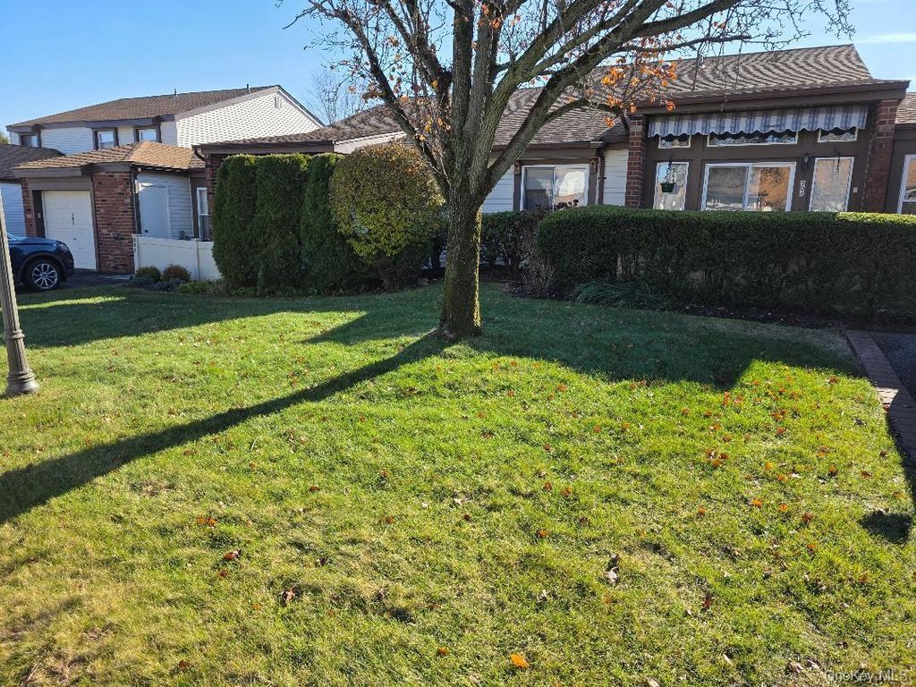 504 Gotham Court N, Saint James, NY 11780