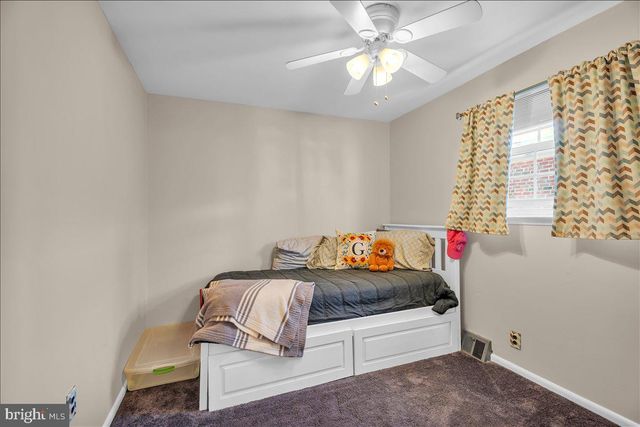 137 MEADOW LN, Philadelphia, PA 19154