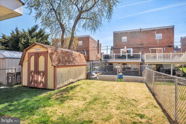 137 MEADOW LN, Philadelphia, PA 19154