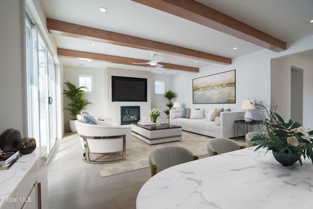 1390 9P, Saratoga Springs, NY 12866