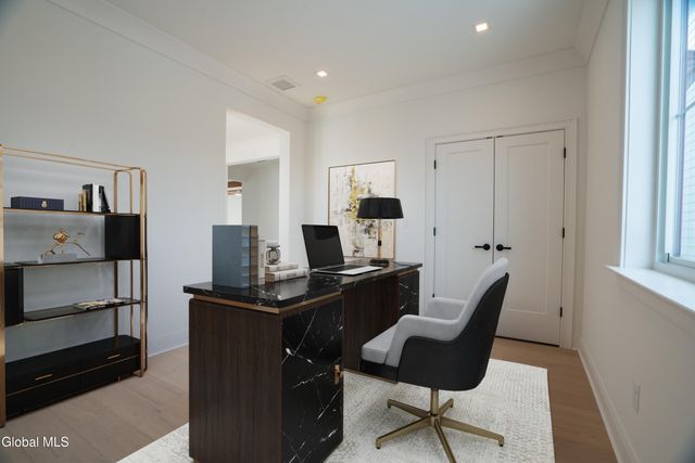 1390 9P, Saratoga Springs, NY 12866