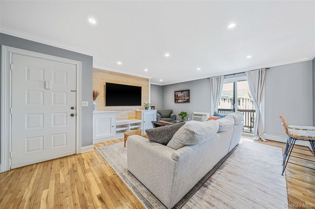 118 Fairharbor Drive 118, Patchogue, NY 11772