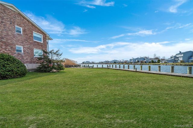 118 Fairharbor Drive 118, Patchogue, NY 11772