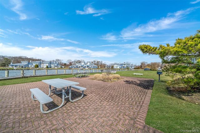 118 Fairharbor Drive 118, Patchogue, NY 11772