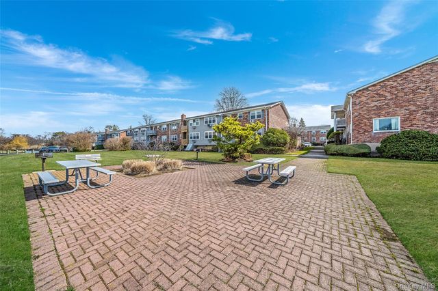 118 Fairharbor Drive 118, Patchogue, NY 11772