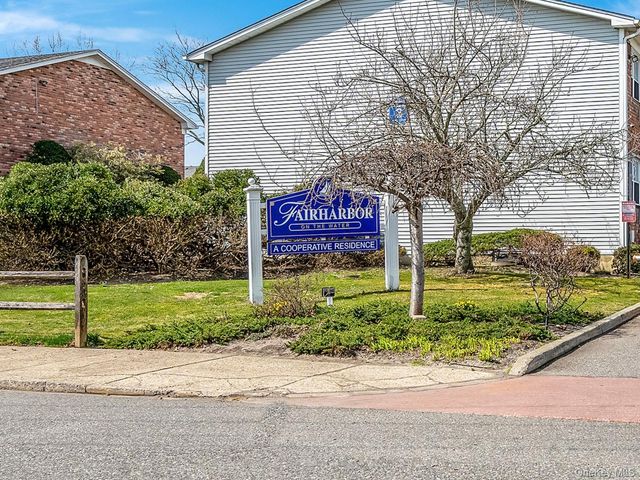 118 Fairharbor Drive 118, Patchogue, NY 11772