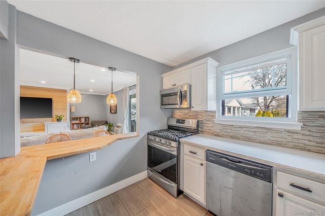 118 Fairharbor Drive 118, Patchogue, NY 11772