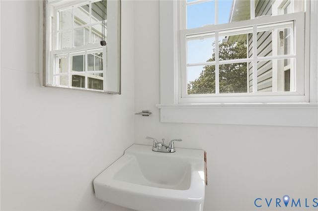 503 N 3rd Ave, Hopewell, VA 23860