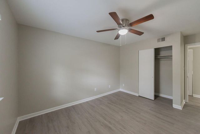 1080 Armstrong Mill Road A, Lexington, KY 40517