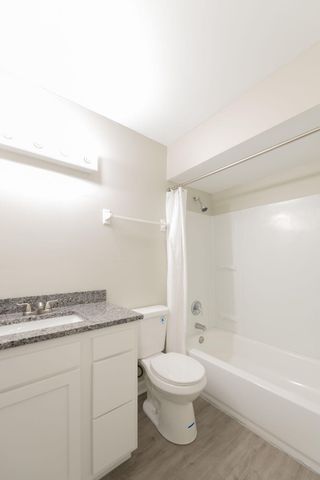 1080 Armstrong Mill Road A, Lexington, KY 40517