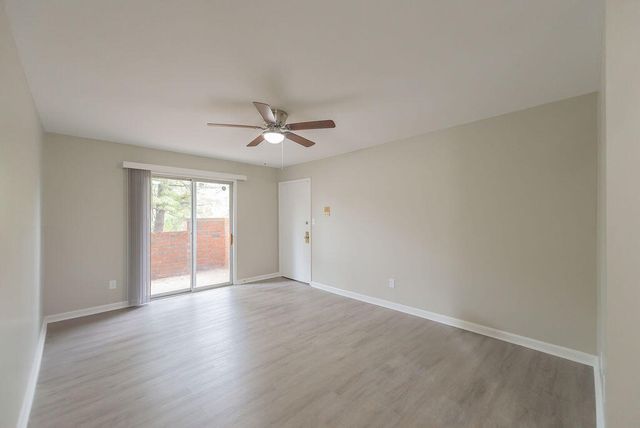 1080 Armstrong Mill Road A, Lexington, KY 40517