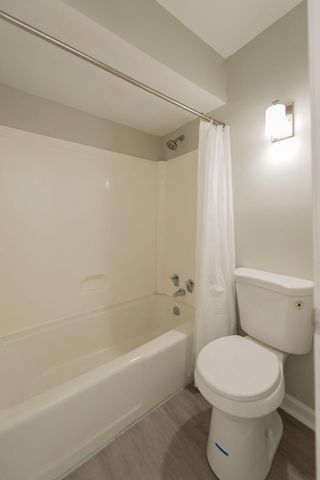 1080 Armstrong Mill Road A, Lexington, KY 40517