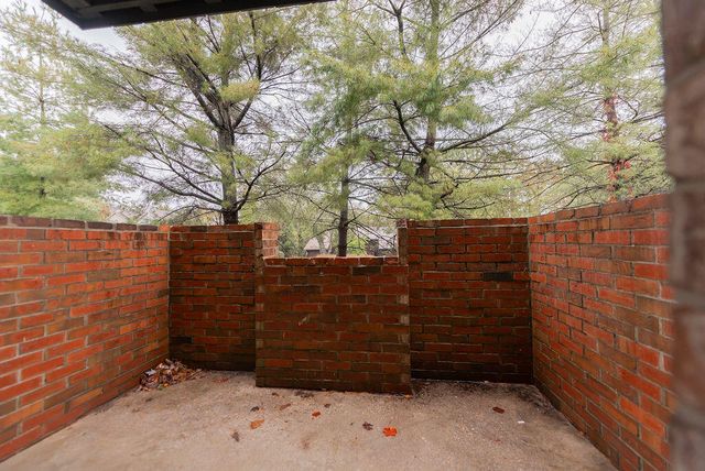 1080 Armstrong Mill Road A, Lexington, KY 40517