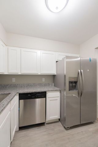 1080 Armstrong Mill Road A, Lexington, KY 40517