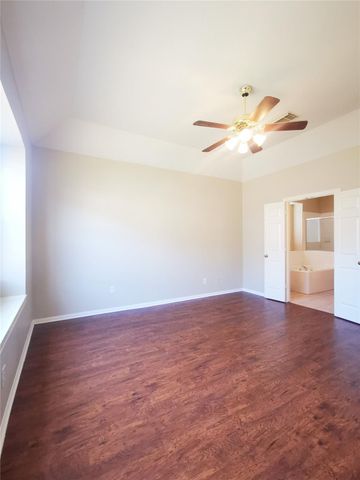 802 Portsmouth Drive, Pearland, TX 77584