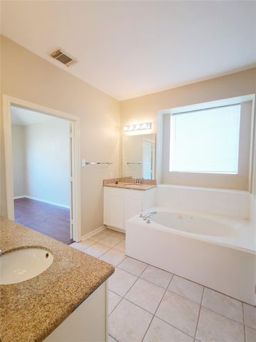 802 Portsmouth Drive, Pearland, TX 77584