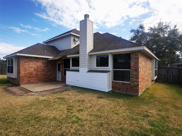 802 Portsmouth Drive, Pearland, TX 77584