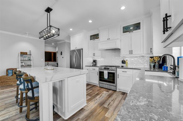 22405 Isle View Drive, Galveston, TX 77554