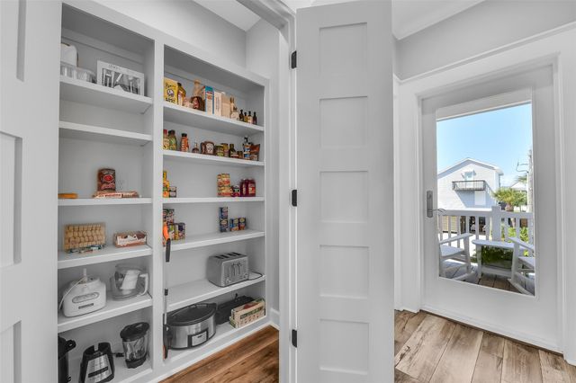 22405 Isle View Drive, Galveston, TX 77554