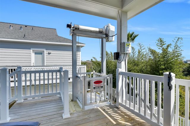 22405 Isle View Drive, Galveston, TX 77554