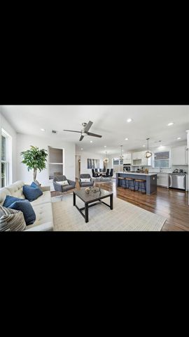 1521 Laird Street C, Houston, TX 77008