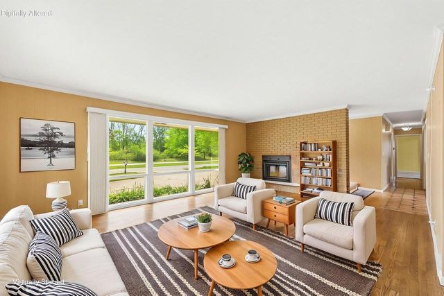 6757 N Santa Monica BOULEVARD, Fox Point, WI 53217