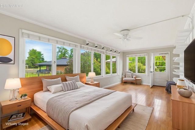 6757 N Santa Monica BOULEVARD, Fox Point, WI 53217
