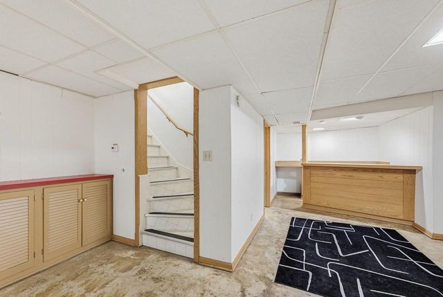 6757 N Santa Monica BOULEVARD, Fox Point, WI 53217
