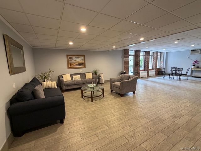 740 E Broadway 1-N, Long Beach, NY 11561