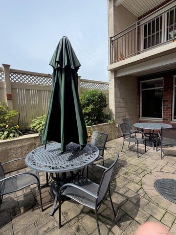 740 E Broadway 1-N, Long Beach, NY 11561