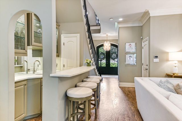 2801 Warren ST, Austin, TX 78703