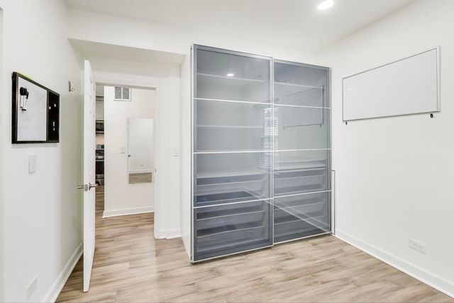 6421 N GREENVIEW Avenue 2W, Chicago, IL 60626