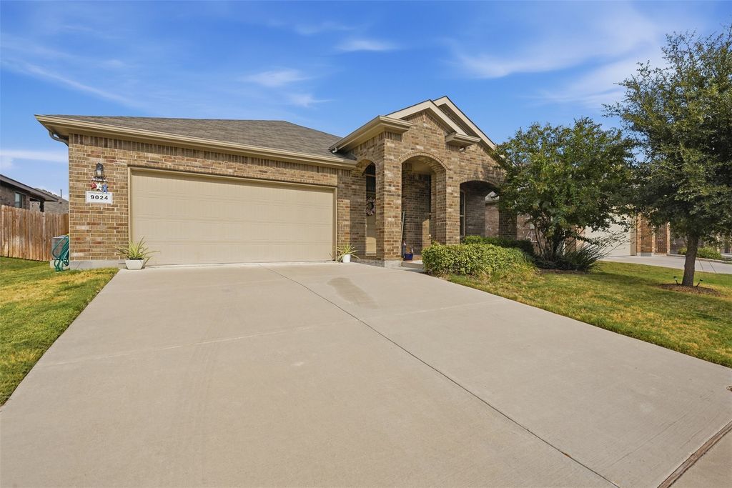 9024 Pearfield Road, Fort Worth, TX 76179 — photo 2